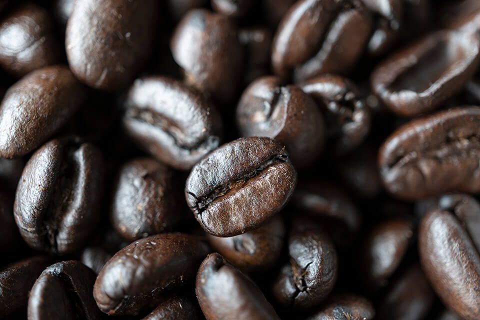 コーヒー豆をマクロレンズで撮影